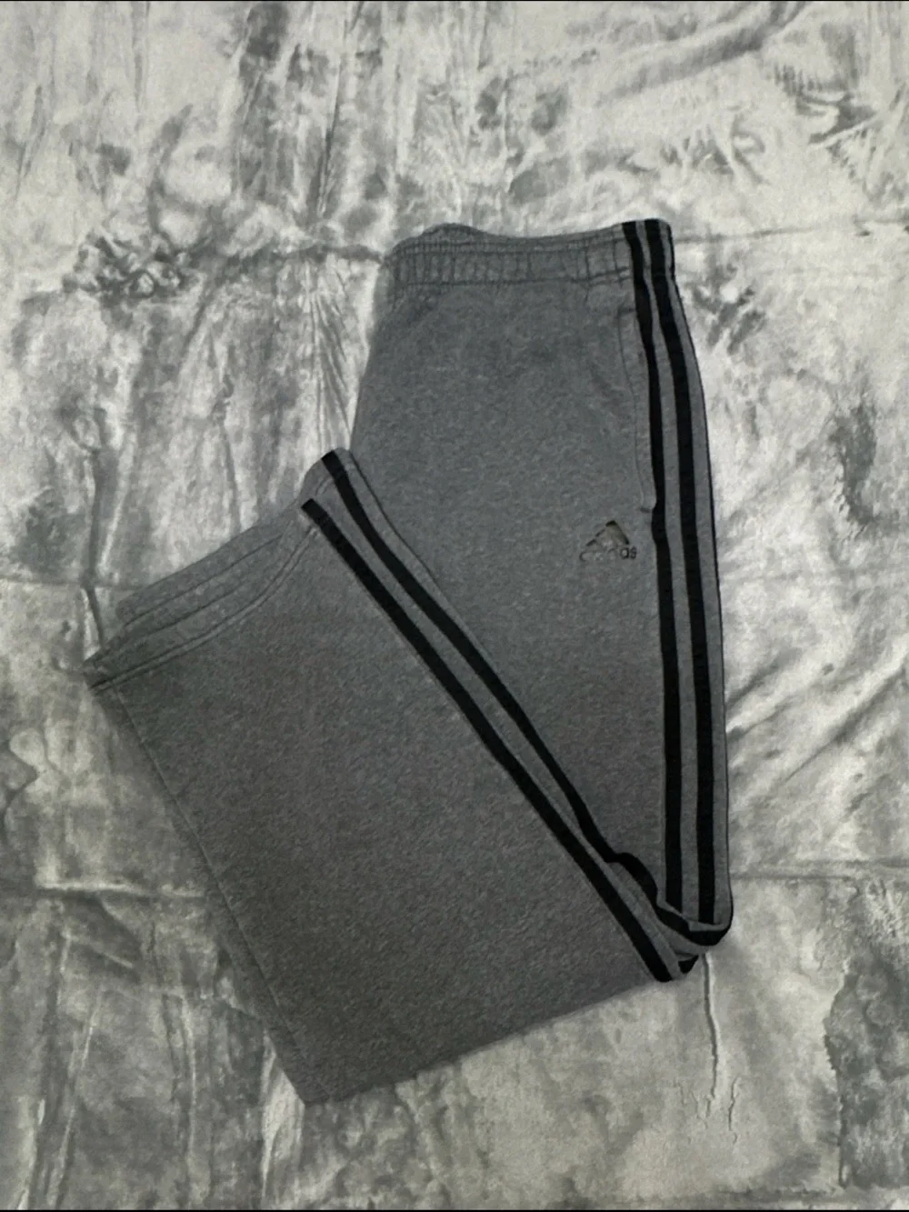 Retro Adidas Men’s Gray/Black Fleece Sweatpants Size Large